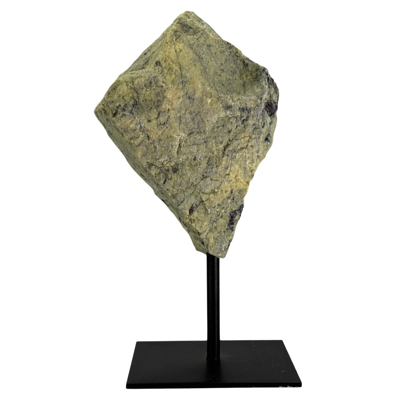 Ruwe Serpentijn op Zwarte Metalen Standaard – uit Brazilië