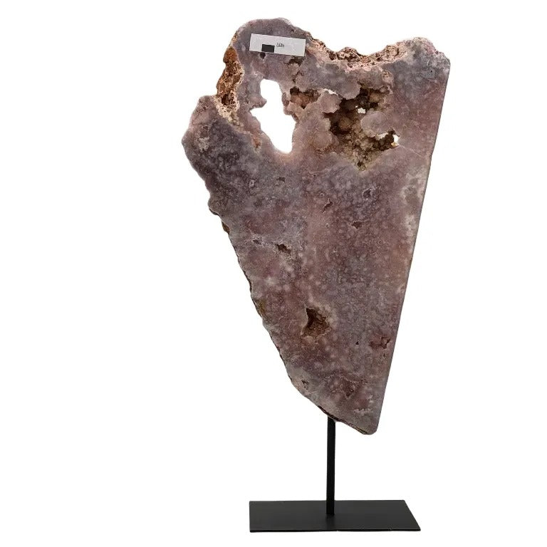 Roze ametist slab op metalen standaard