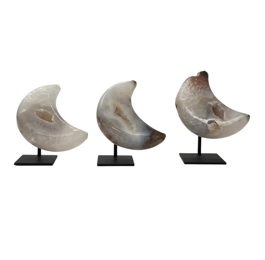 Agaat maan klein op standaard met druzy