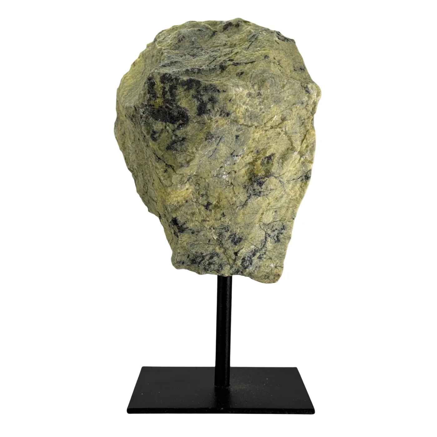Ruwe Serpentijn op Zwarte Metalen Standaard – uit Brazilië